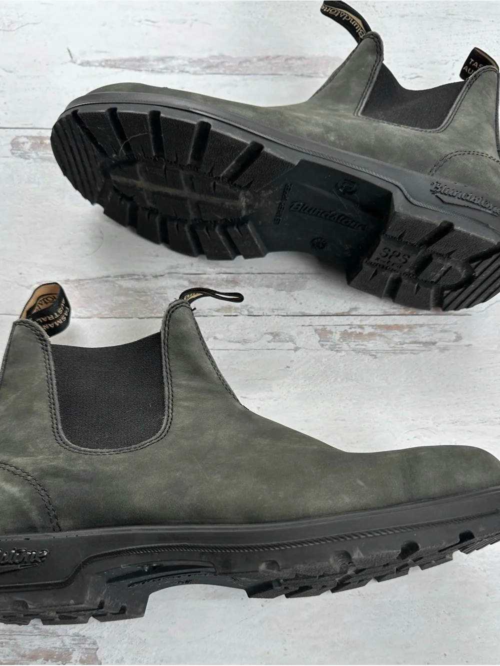 Blundstone • 587 Rustic Black Chelsea Boots Men’s US 11.5 (AU/UK 10.5)
